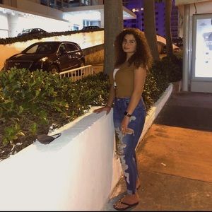 Meet your Posher, Veronica